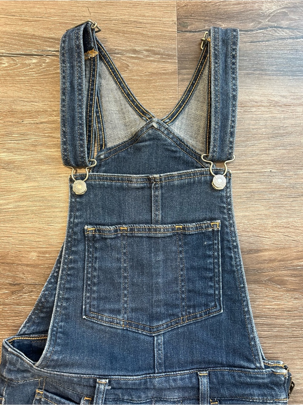 Levi's Indigo Denim Women's Overalls - Picture 2 of 8